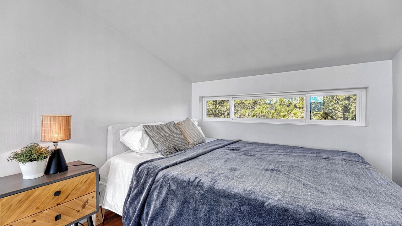 Photo of Bedroom in Central City