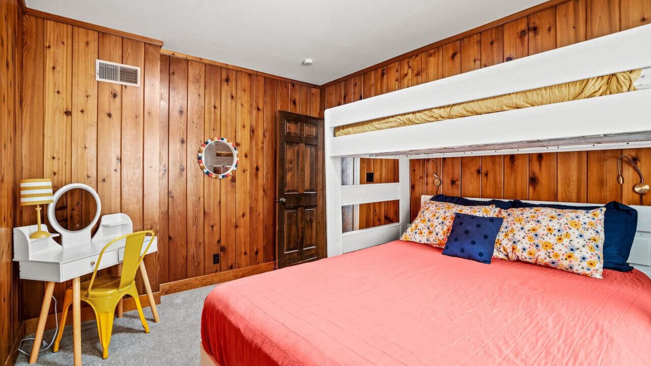 Photo of Bedroom in Pewaukee