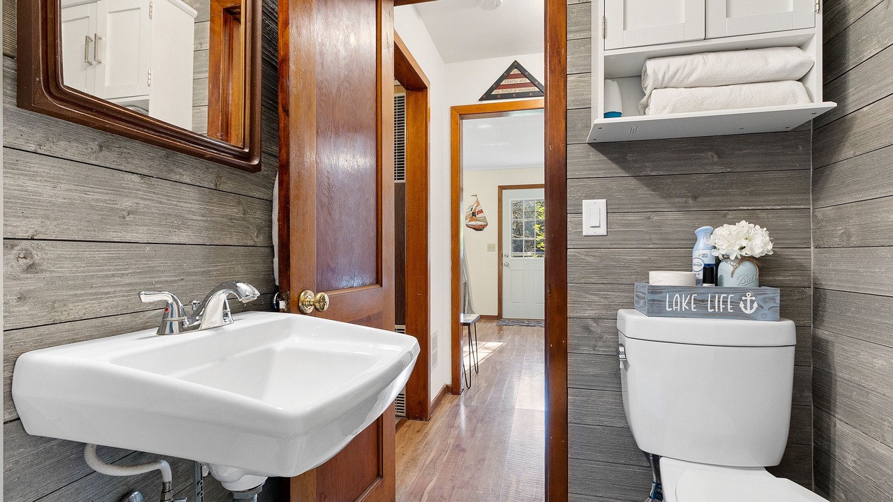 Photo of Bathroom in Idlewild