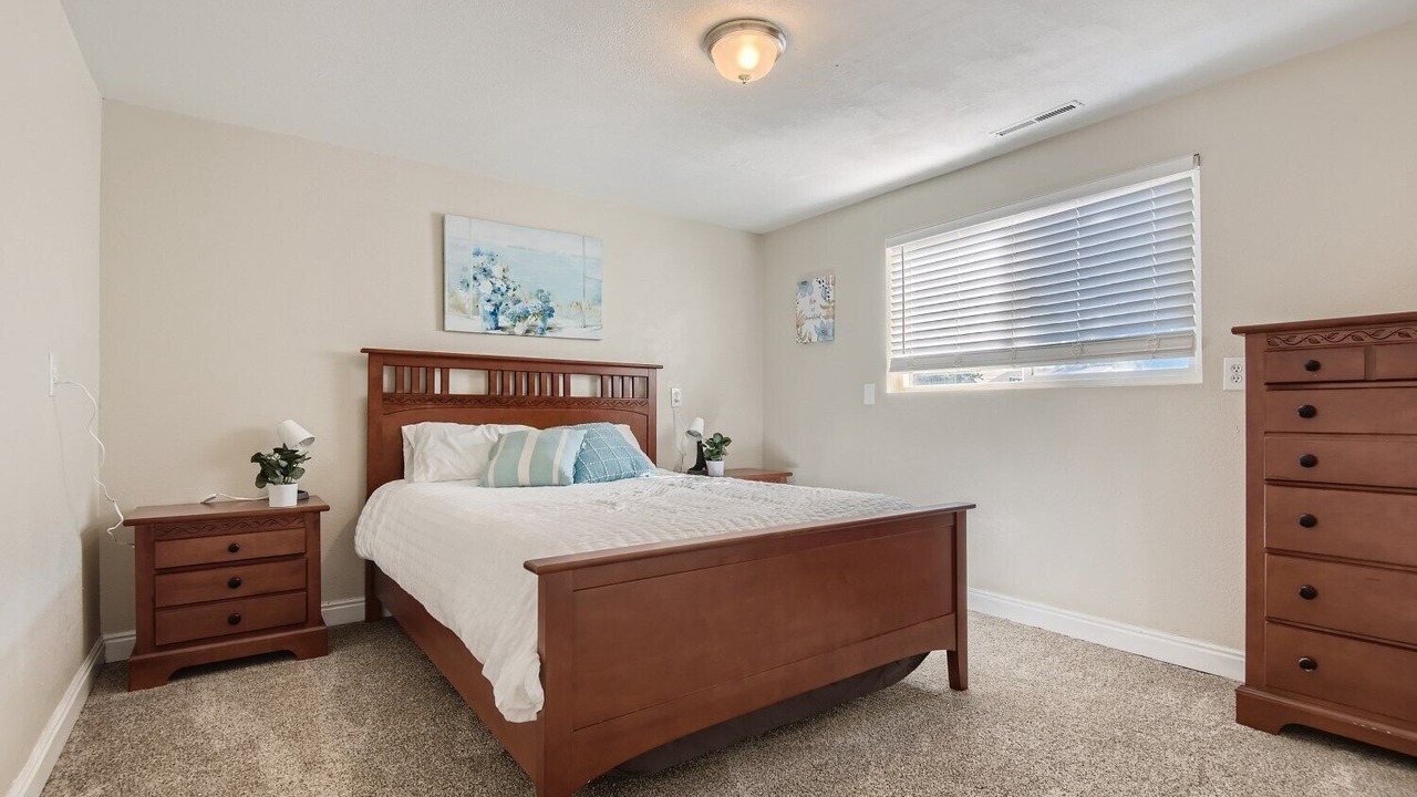 Photo of Bedroom in Castlewood