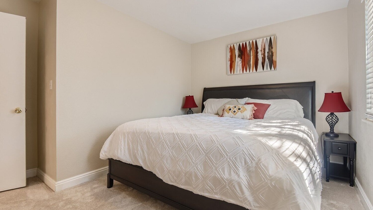 Photo of Bedroom in Castlewood