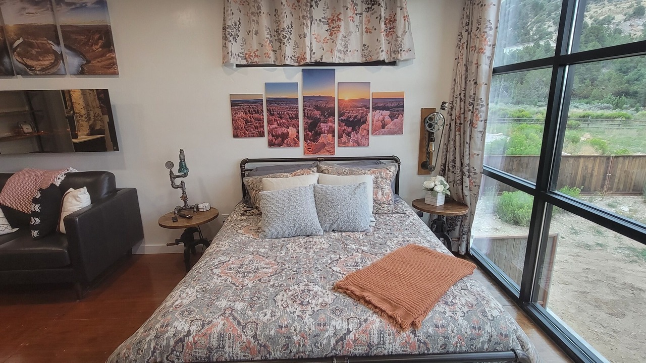 Photo of Bedroom in Glendale