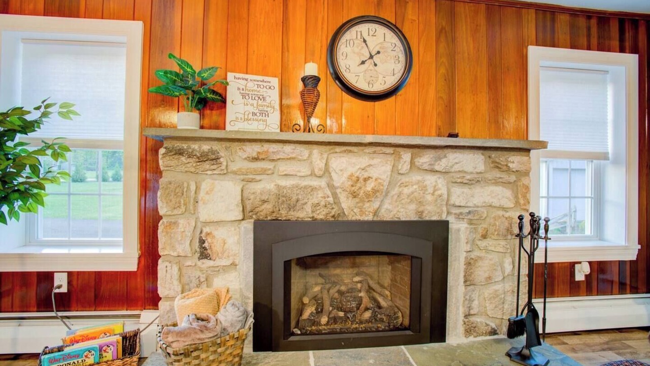 Photo of Livingroom in Honey Brook