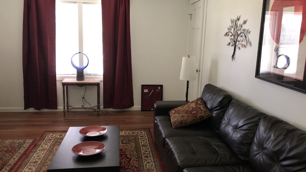 Photo of Livingroom in Black Wolf