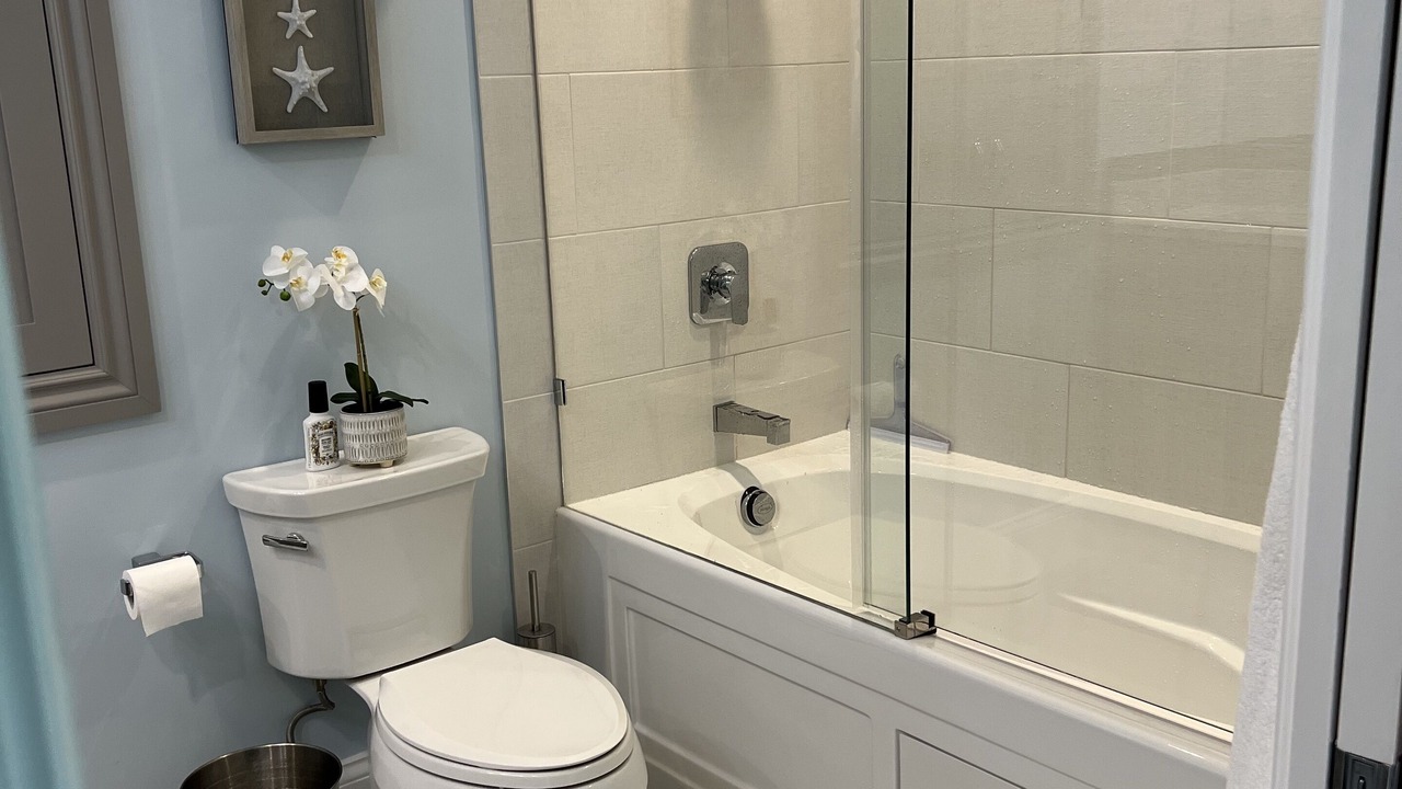 Photo of Bathroom in Central Naples