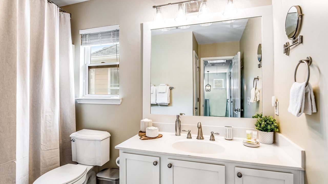 Photo of Bathroom in Port Wentworth
