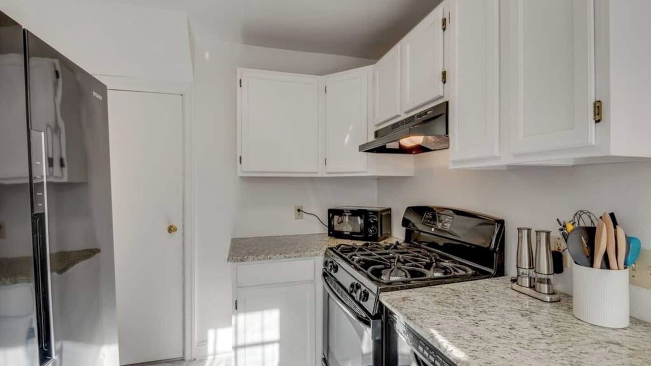 Photo of Kitchen in Belmont - Hillsboro
