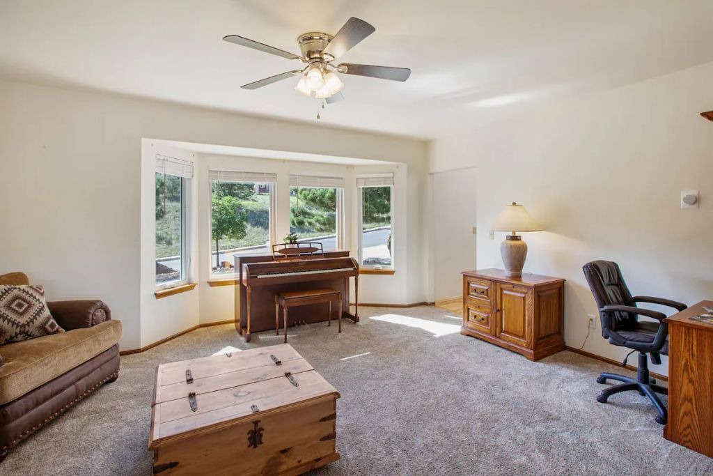 Photo of Livingroom in Mountain Shadows