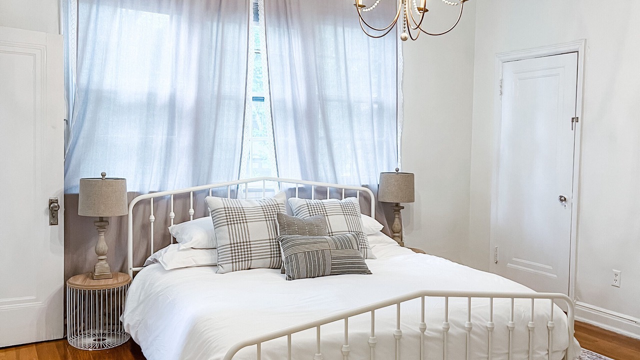 Photo of Bedroom in Central Gardens