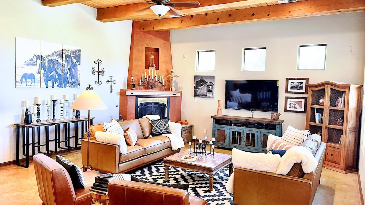 Photo of Livingroom in Rio Rancho