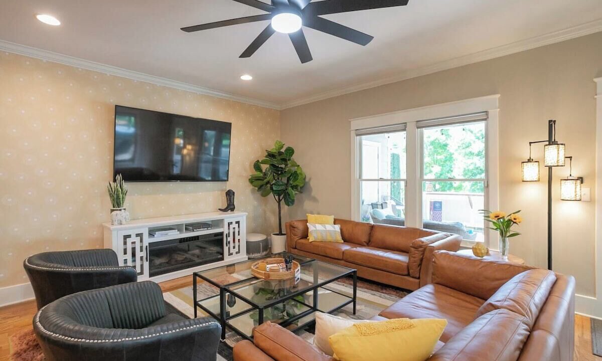Photo of Bedroom in Inglewood