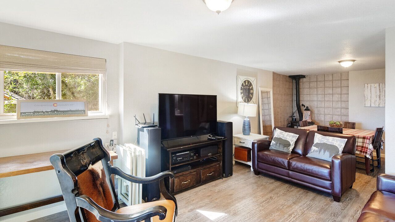 Photo of Livingroom in Evergreen