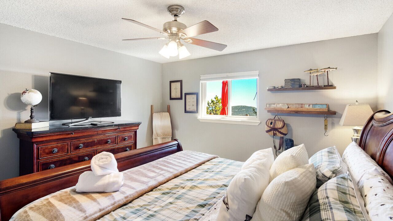 Photo of Bedroom in Evergreen