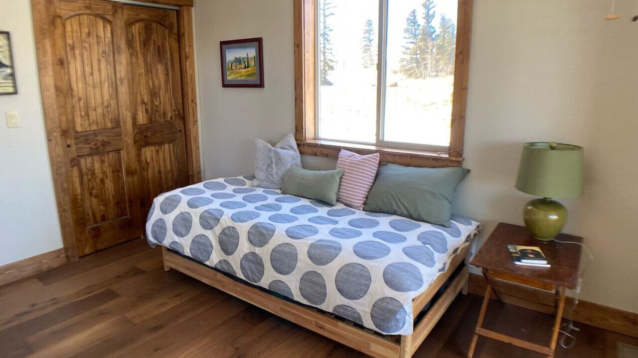 Photo of Bedroom in Indian Mountain