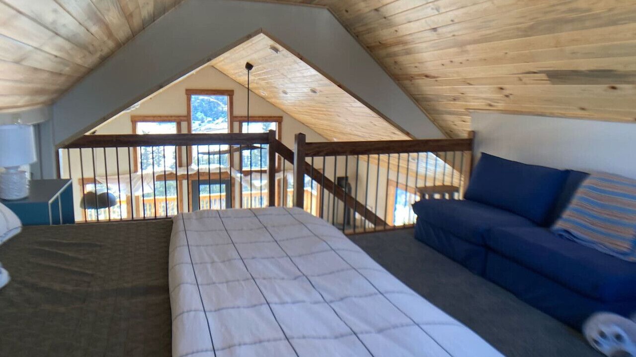 Photo of Bedroom in Indian Mountain