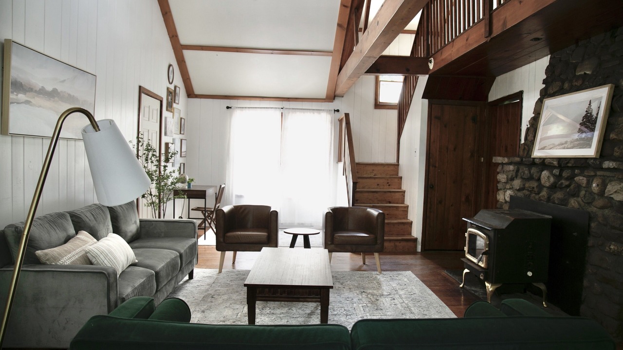 Photo of Livingroom in Town of Concord