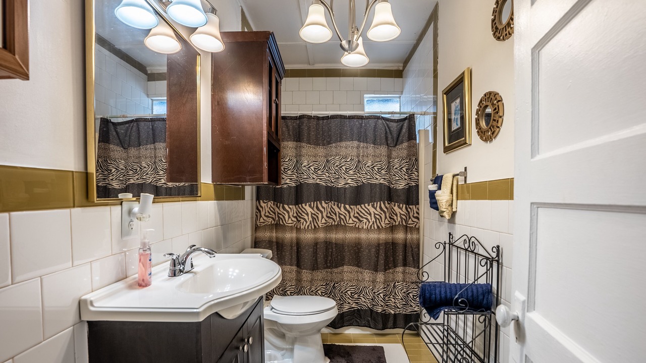 Photo of Bathroom in Sulphur Springs