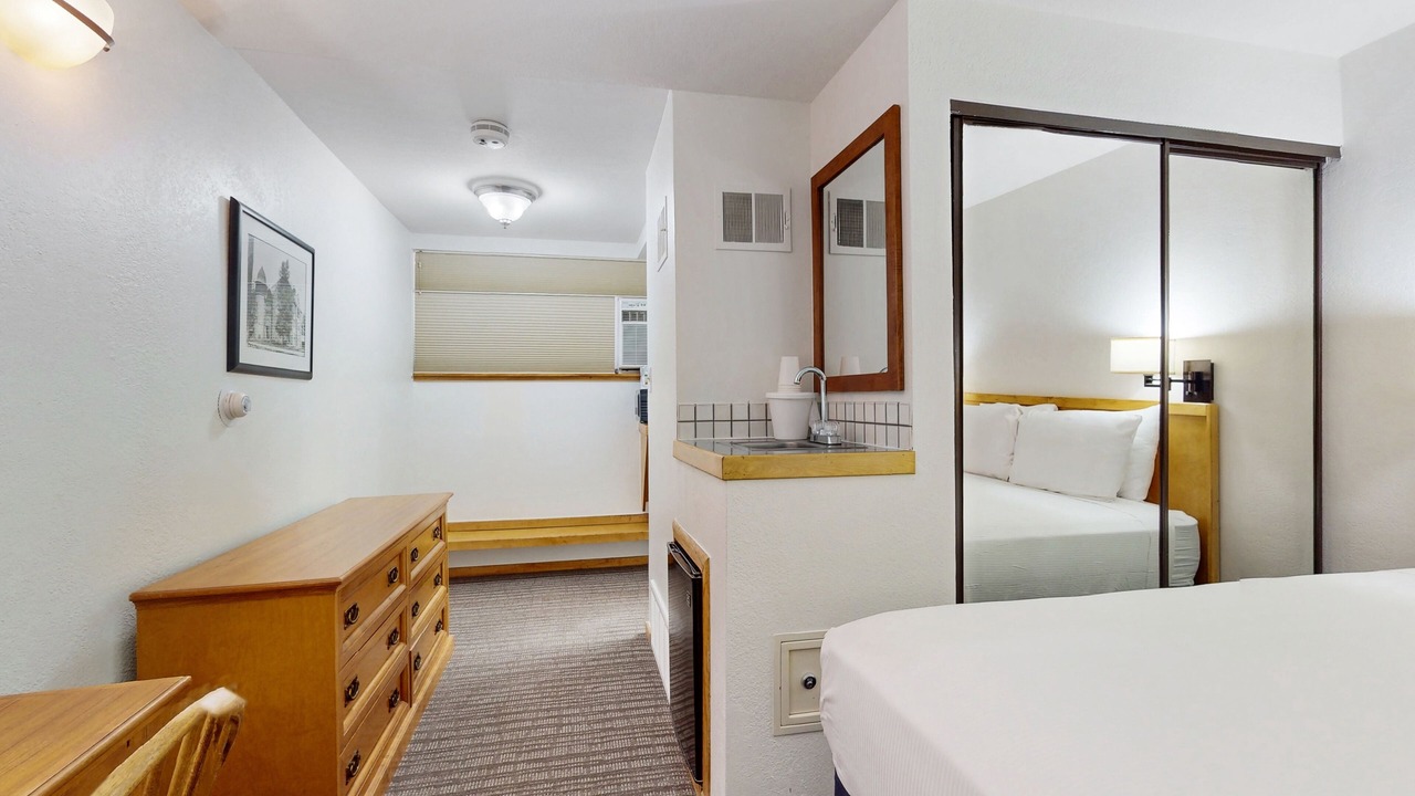 Photo of Bedroom in West End