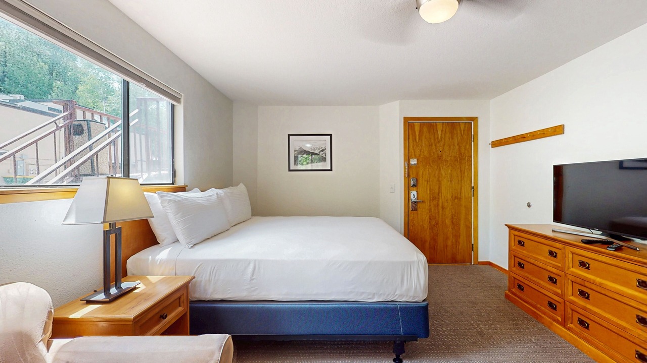 Photo of Bedroom in West End
