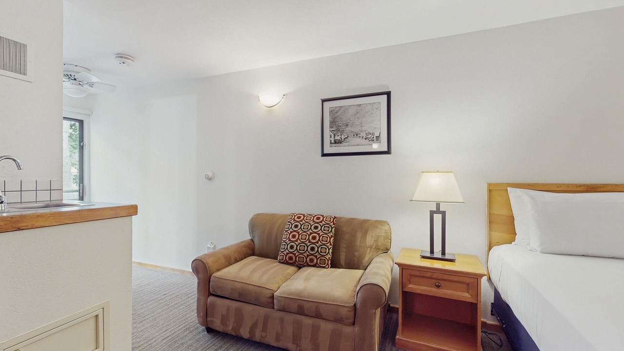 Photo of Livingroom in West End