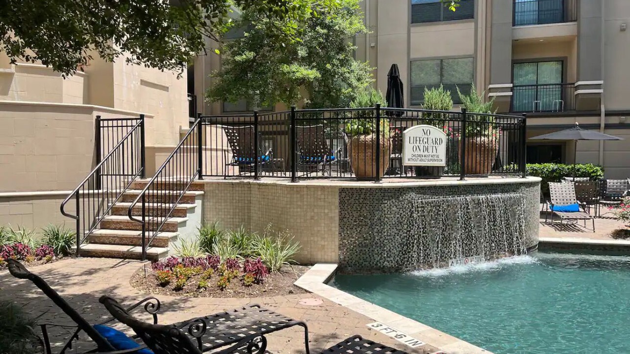 Photo of Outdoor in Uptown