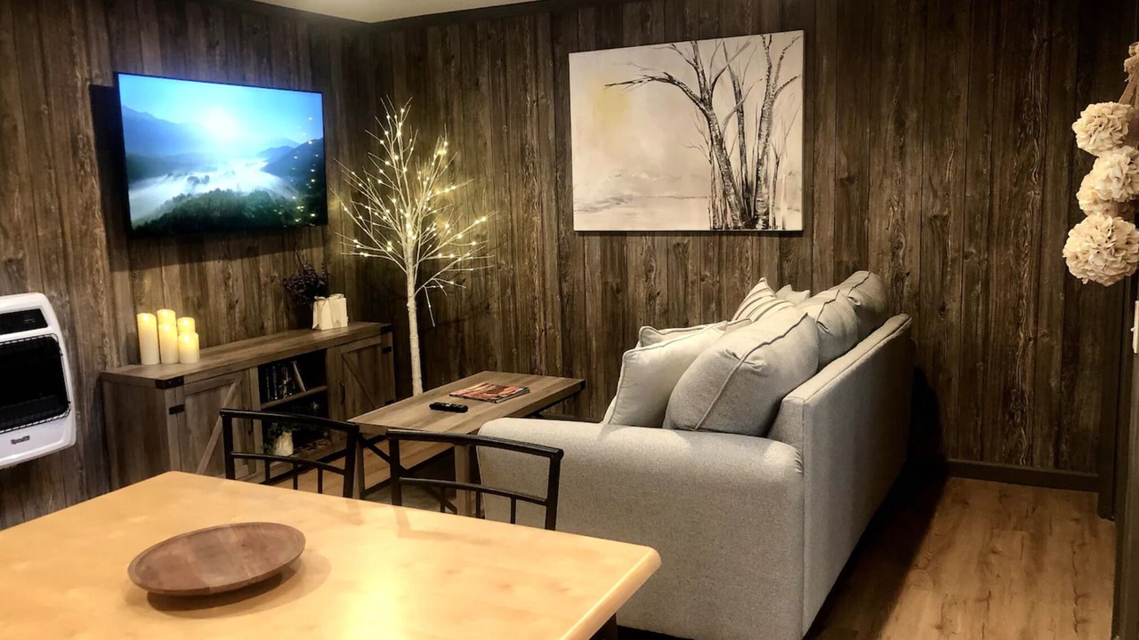 Photo of Livingroom in Cleveland