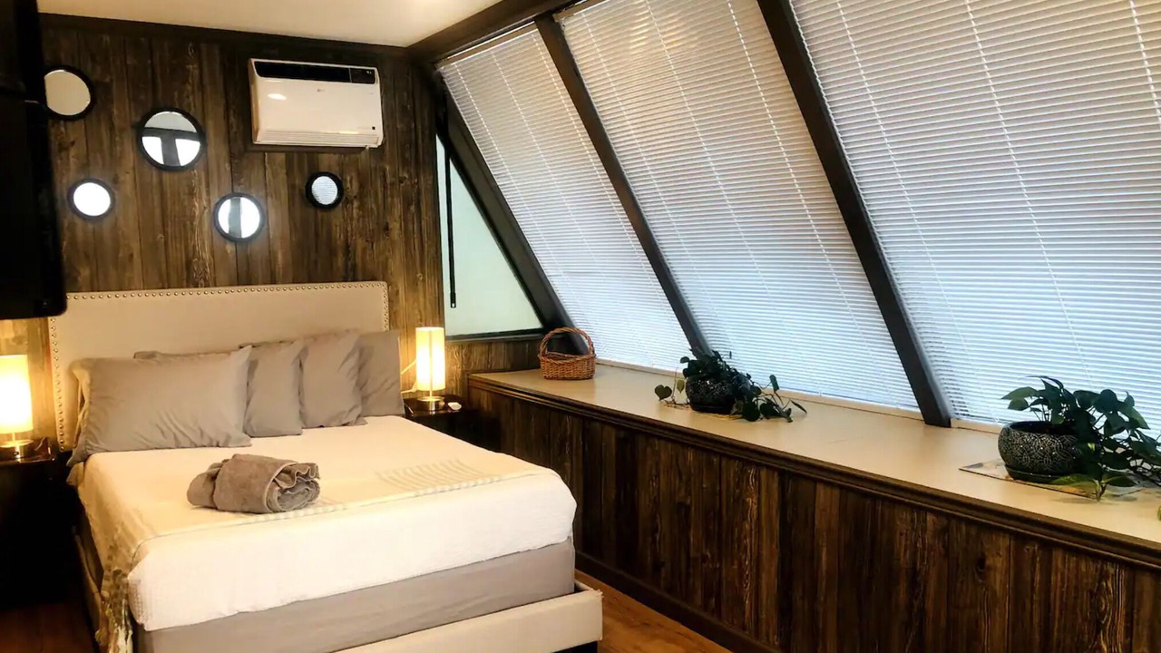 Photo of Bedroom in Cleveland