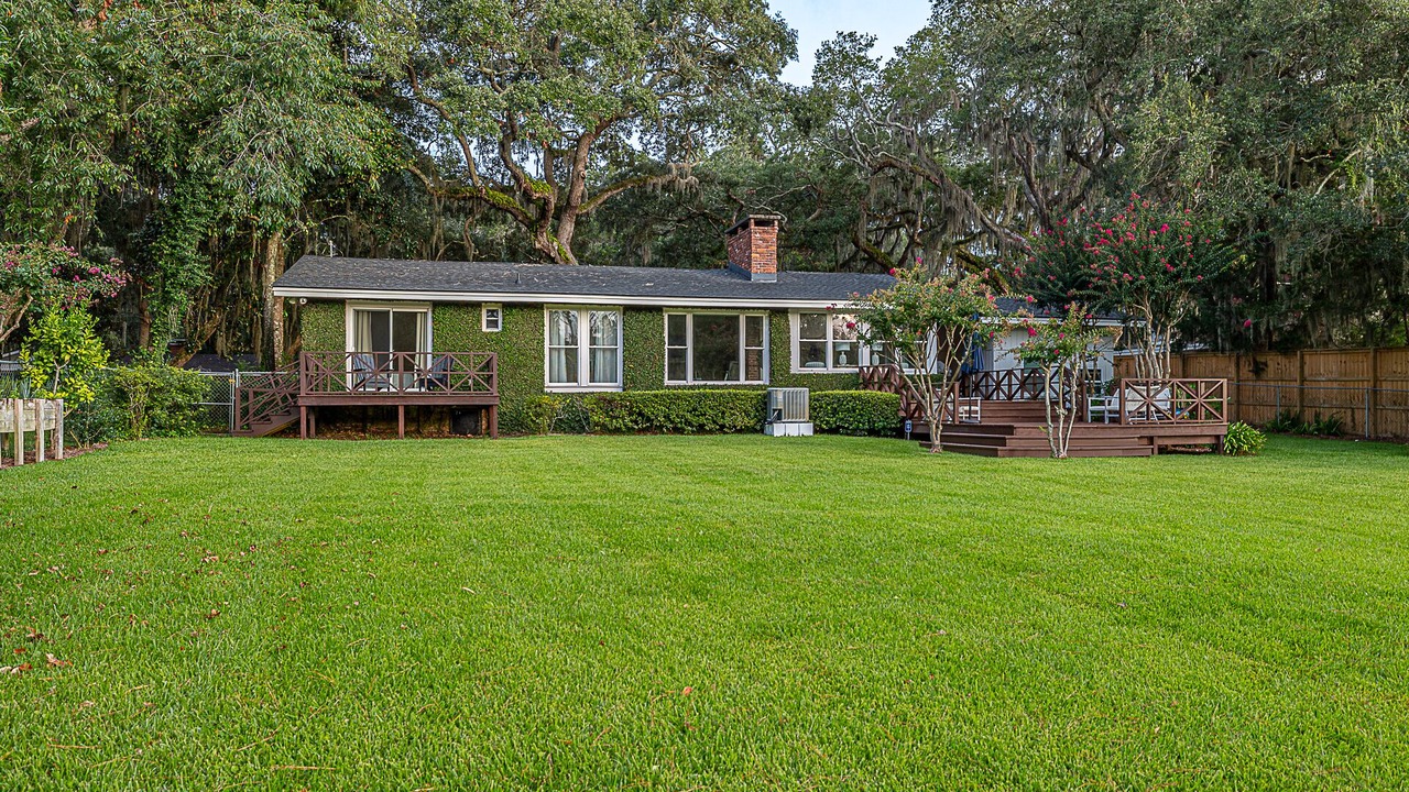 Photo of Others in Saint Simons Heights
