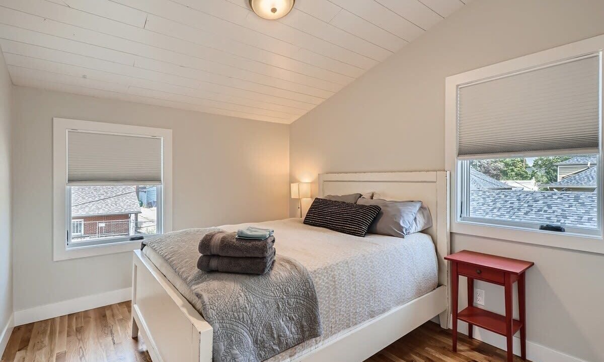 Photo of Bedroom in Berkeley