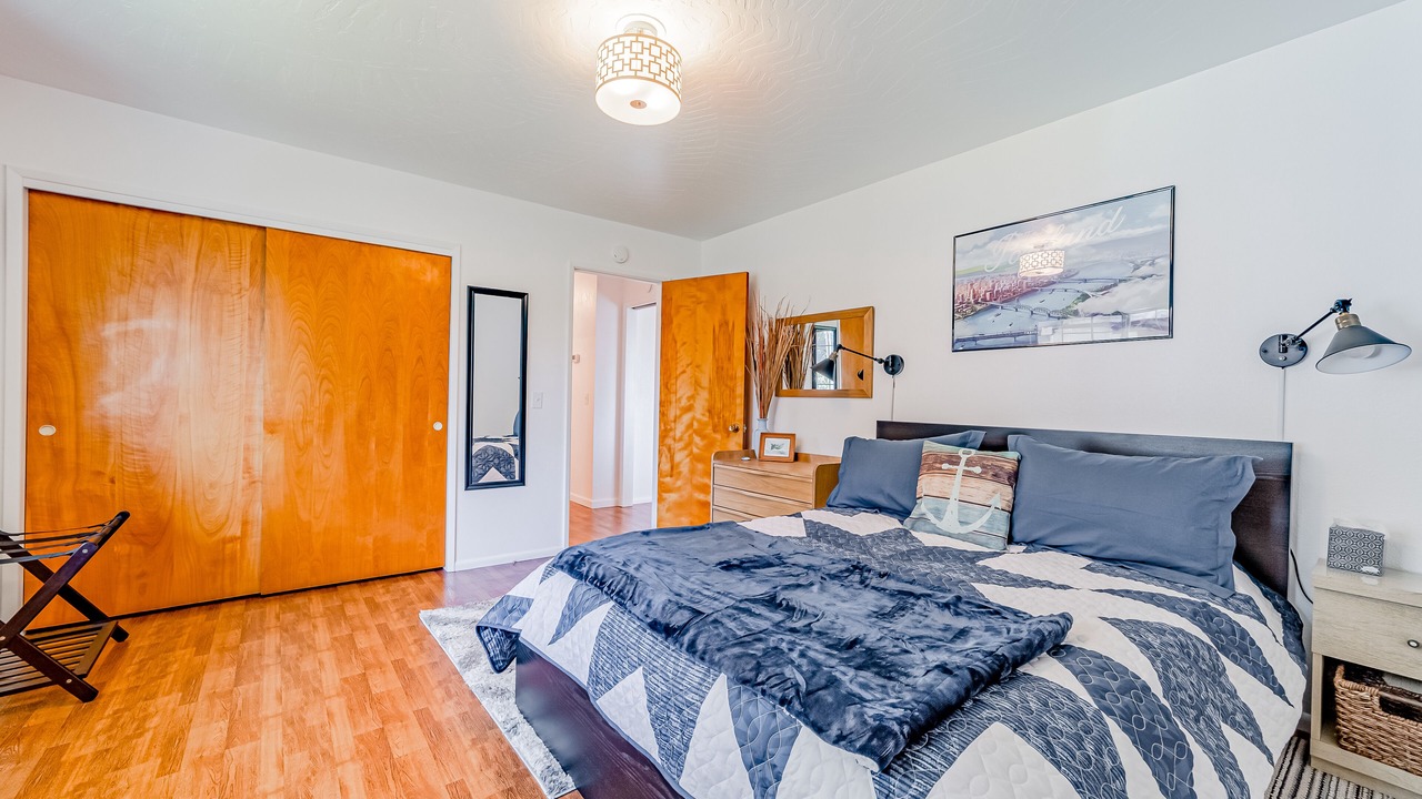 Photo of Bedroom in Harbor
