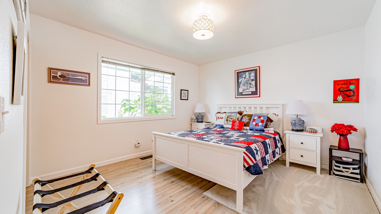 Photo of Bedroom in Harbor