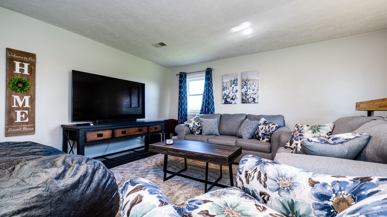 Photo of Livingroom in Bridgman