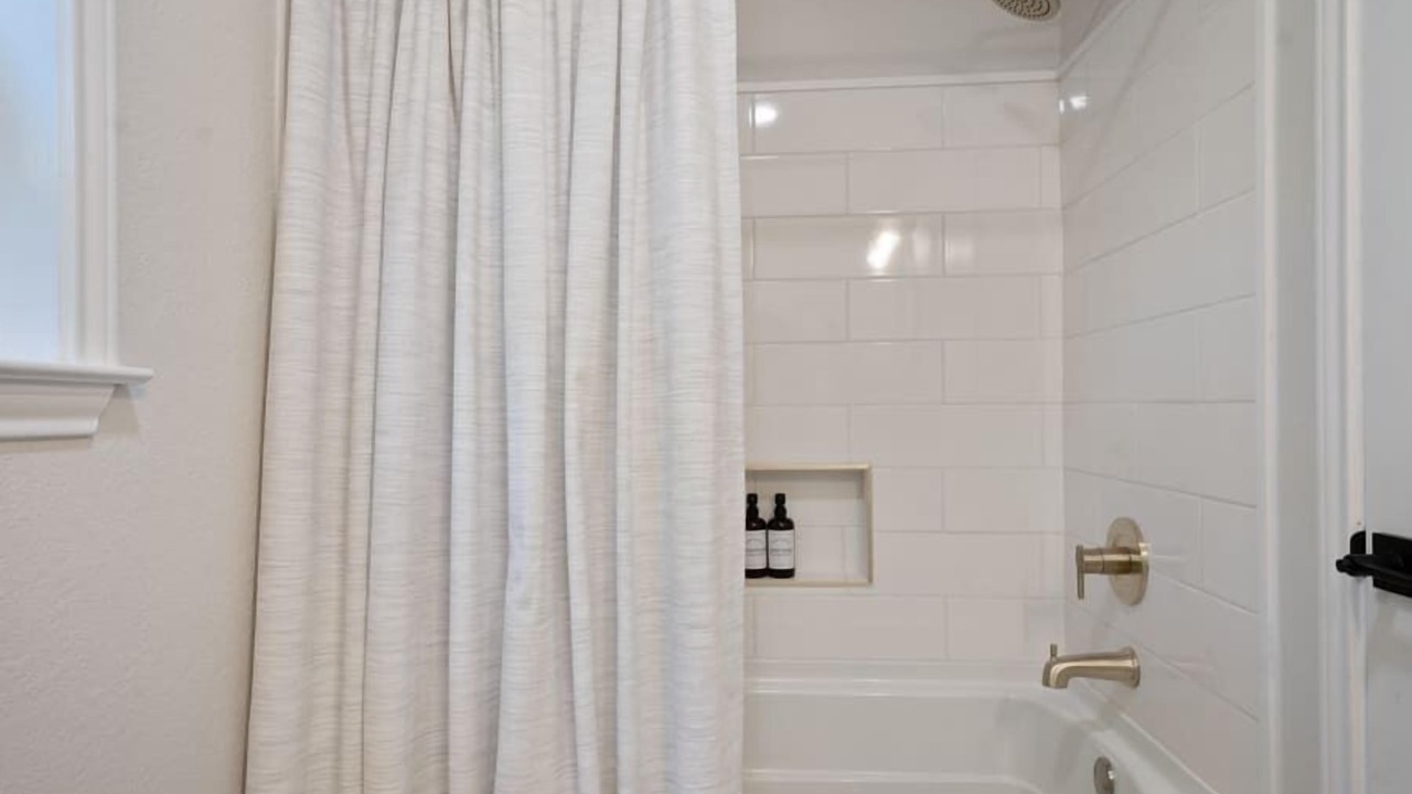 Photo of Bathroom in Enchanted Oaks