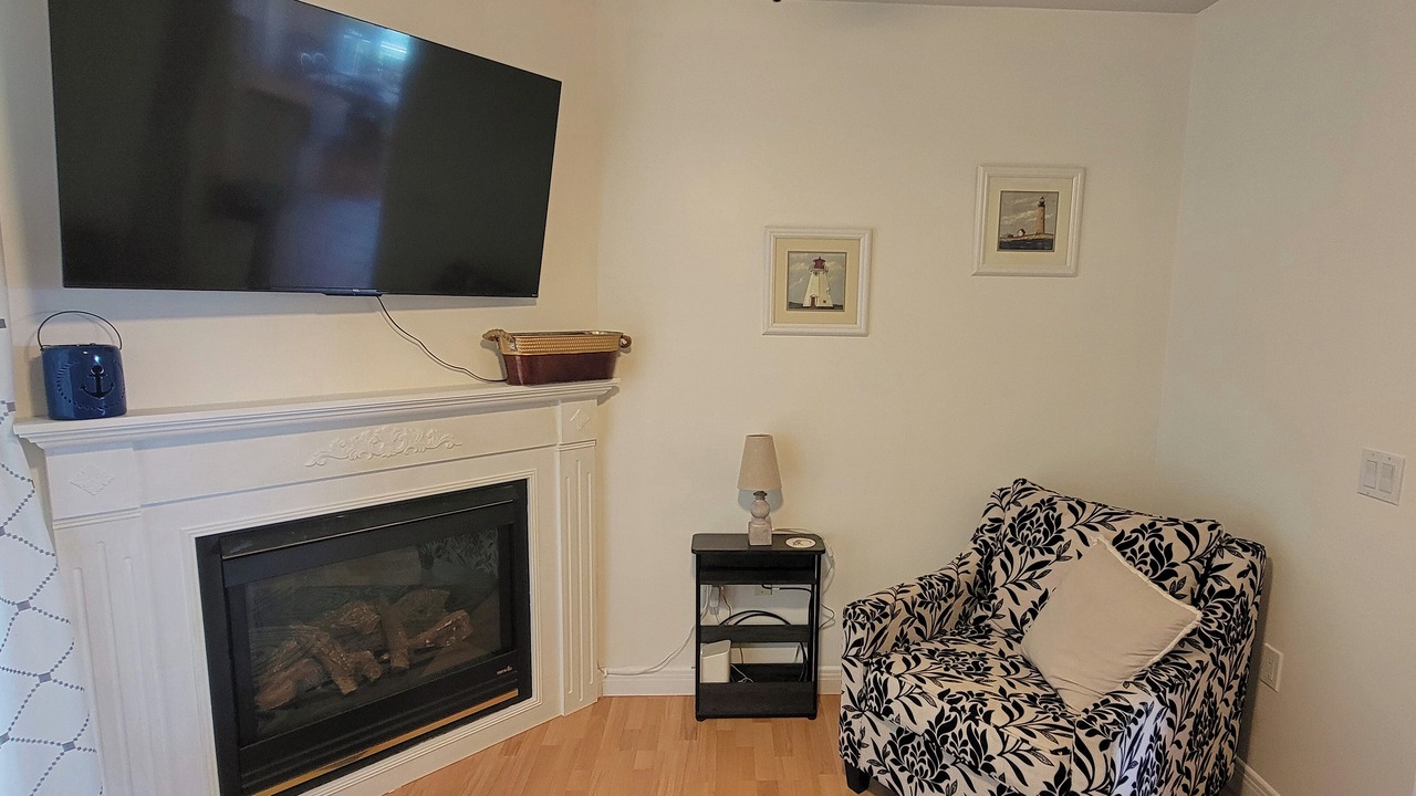 Photo of Livingroom in Weirs Beach