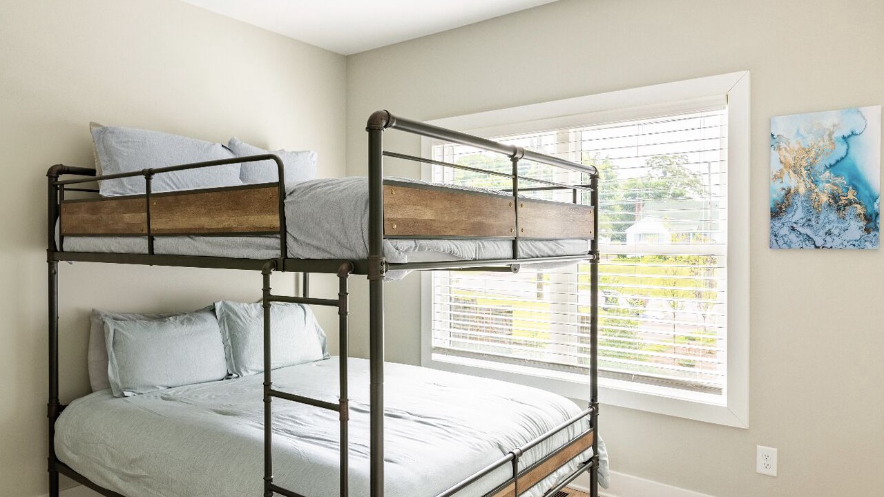 Photo of Bedroom in Cleveland Park