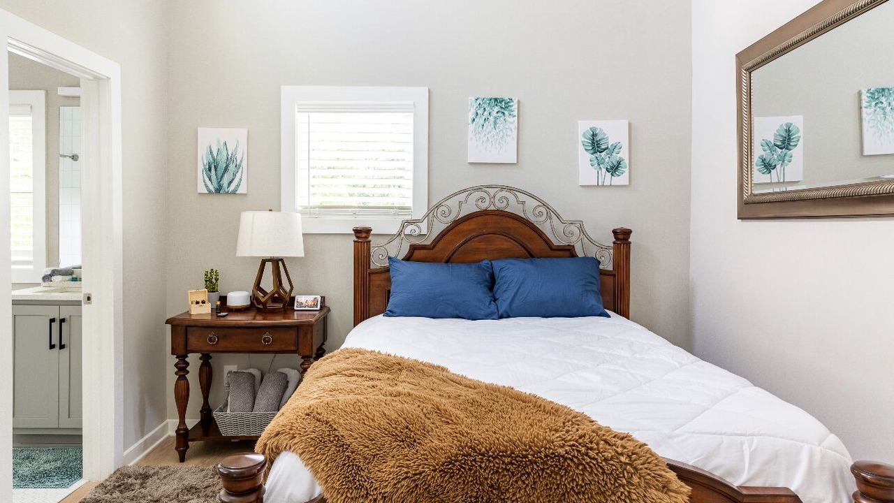 Photo of Bedroom in Cleveland Park