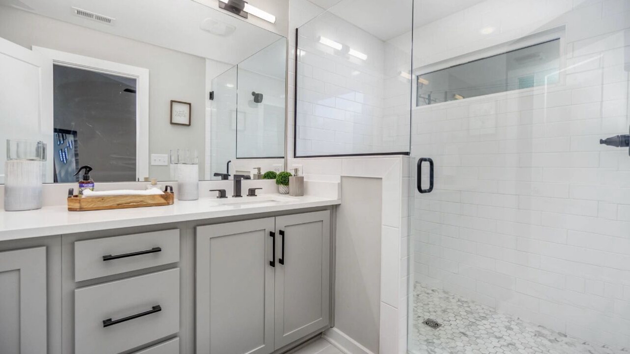 Photo of Bathroom in Cleveland Park