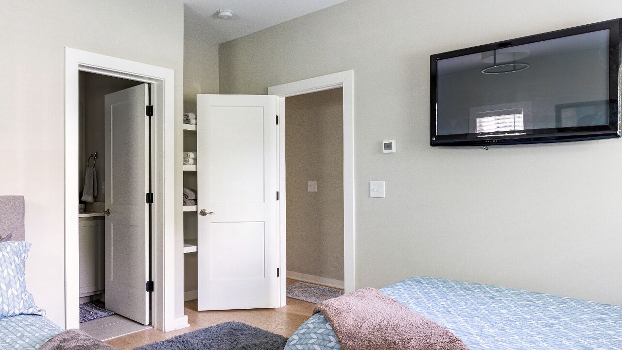 Photo of Bedroom in Cleveland Park