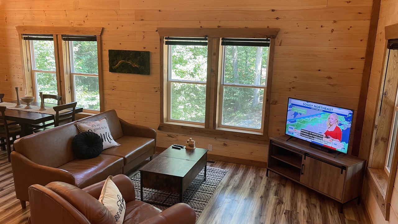 Photo of Livingroom in Ashley Oaks