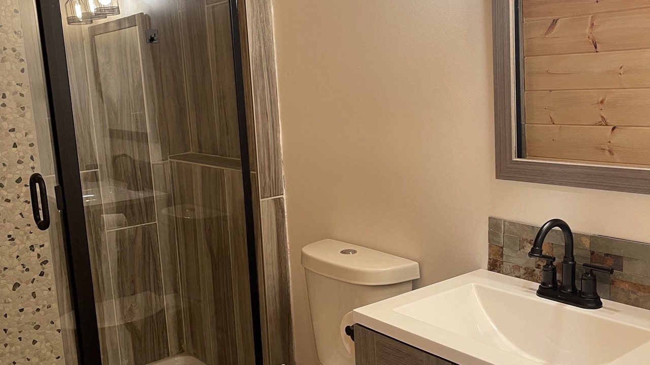 Photo of Bathroom in Ashley Oaks