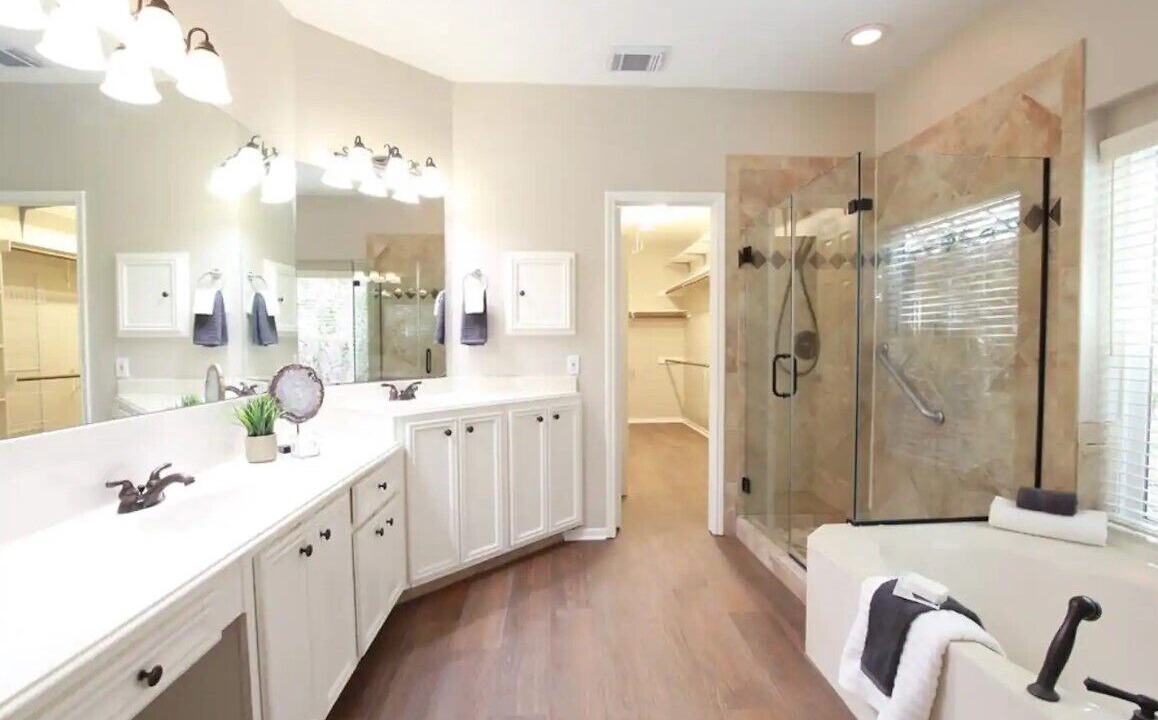 Photo of Bathroom in League City