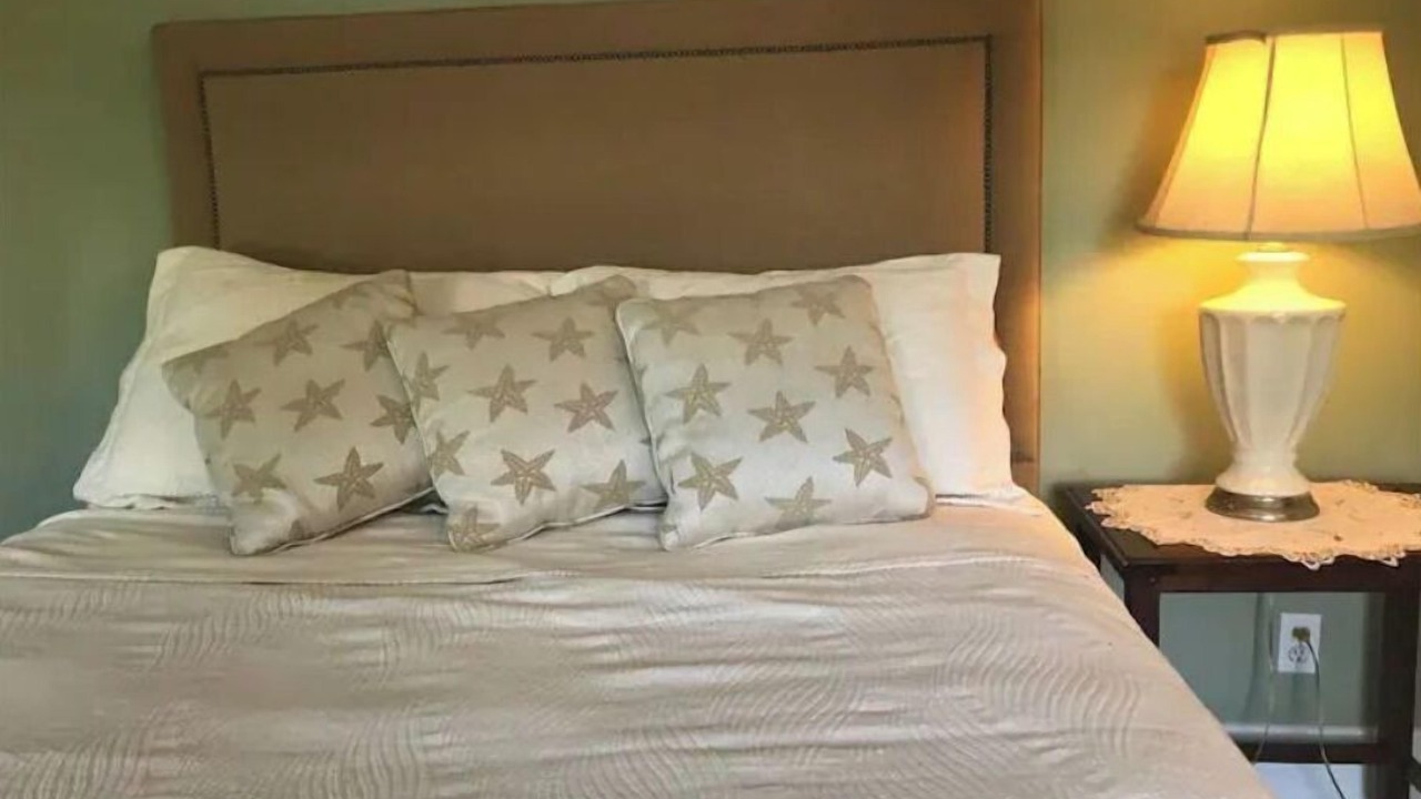 Photo of Bedroom in Saunderstown
