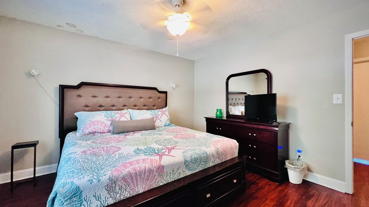 Photo of Bedroom in Golden Mile