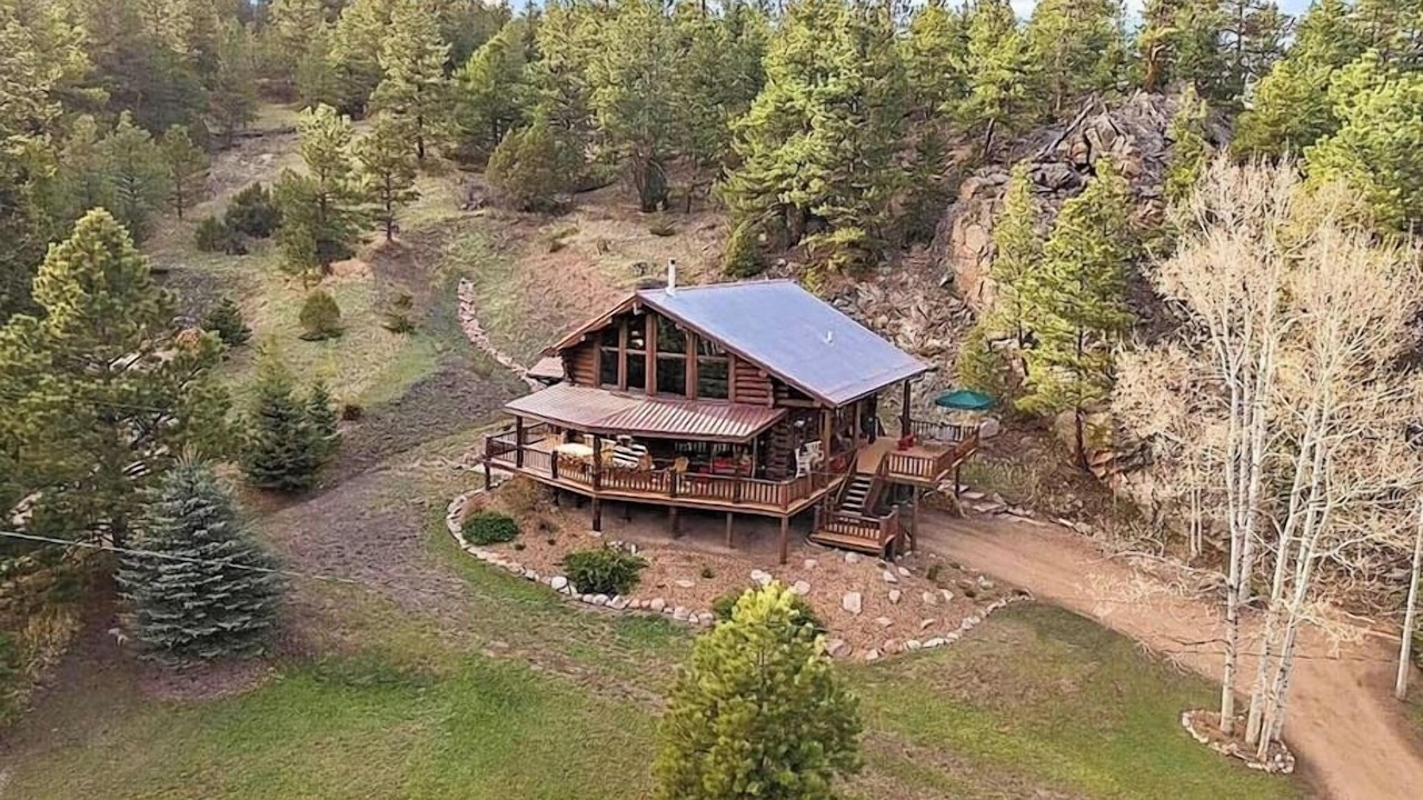 Photo of Outdoor in Lyons