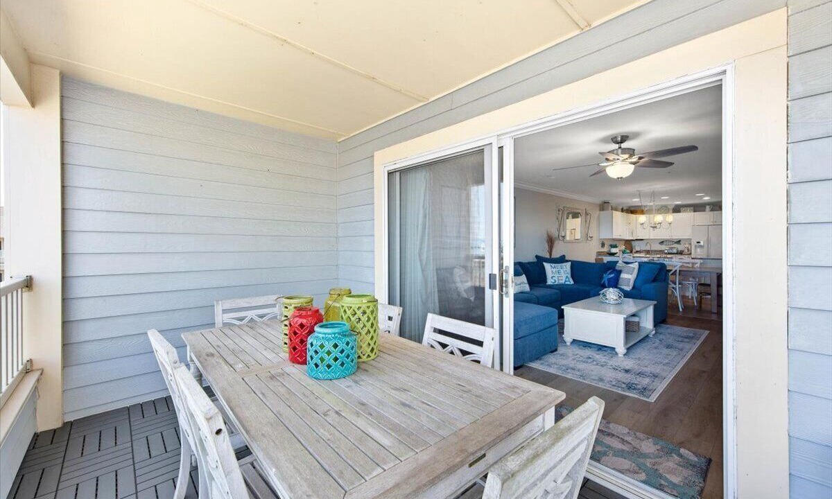 Photo of Patio Balcony in Heron Harbour Isle