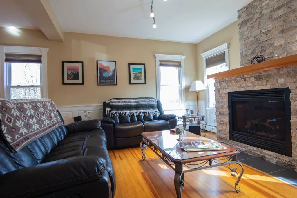 Photo of Livingroom in North Creek