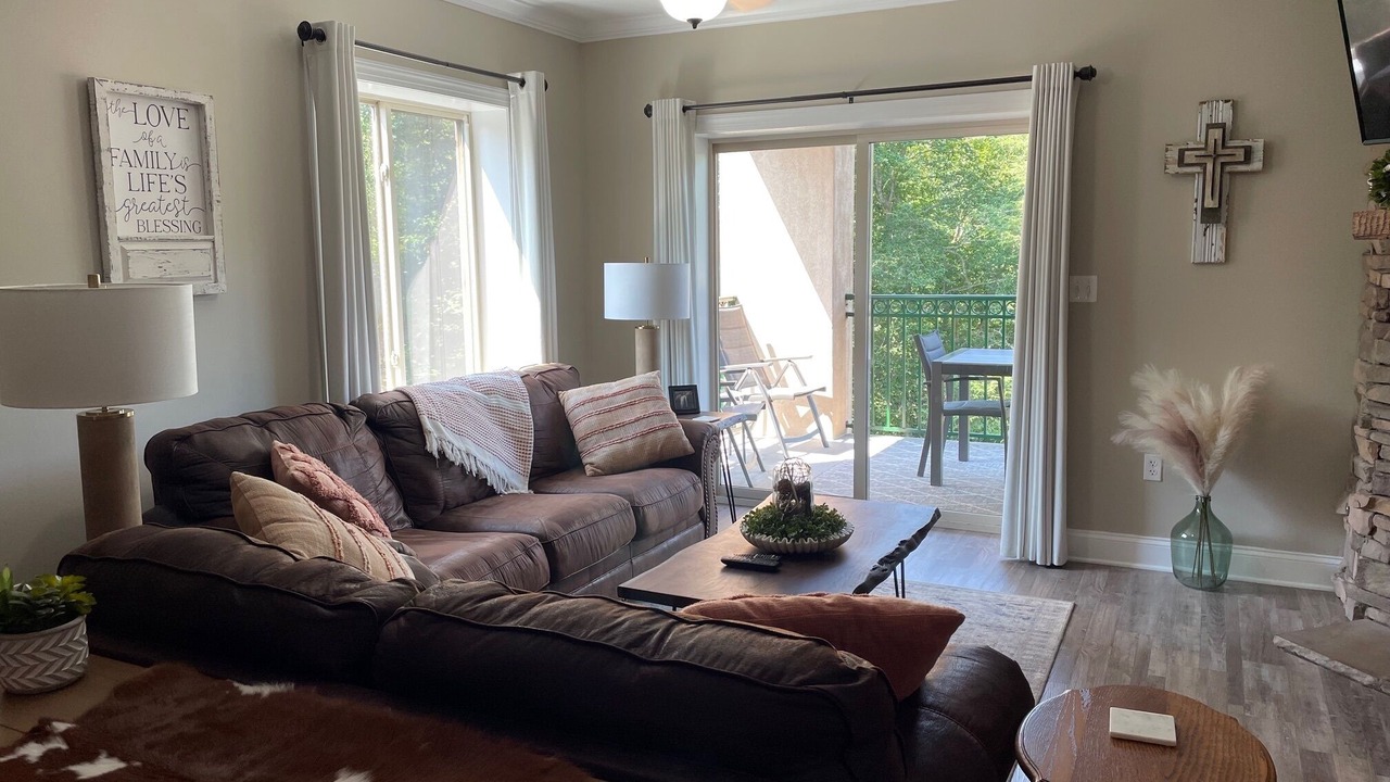 Photo of Livingroom in Gatlinburg