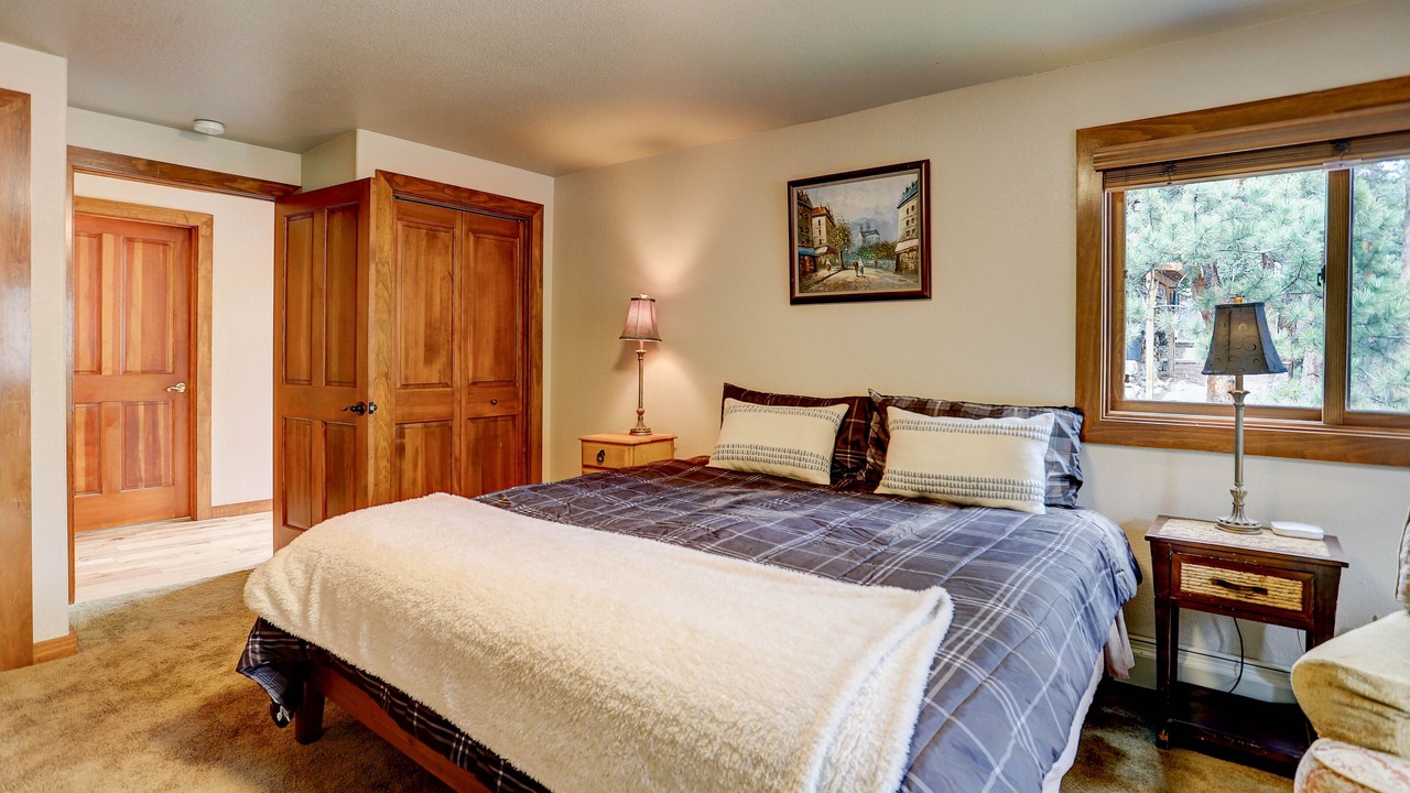 Photo of Bedroom in Lyons