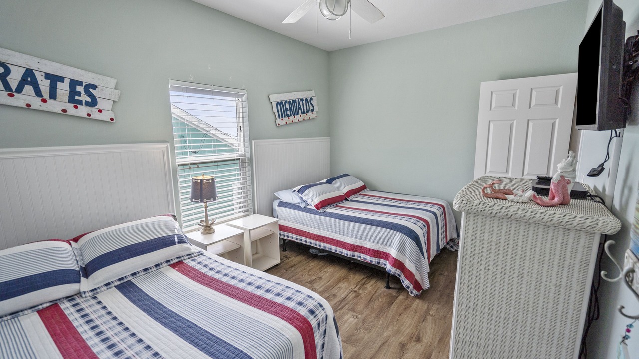 Photo of Bedroom in Bermuda Beach