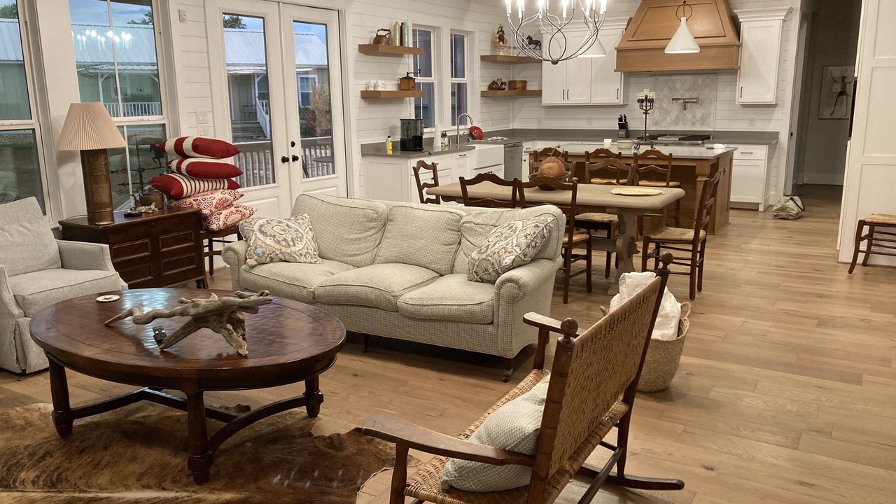 Photo of Livingroom in Round Top